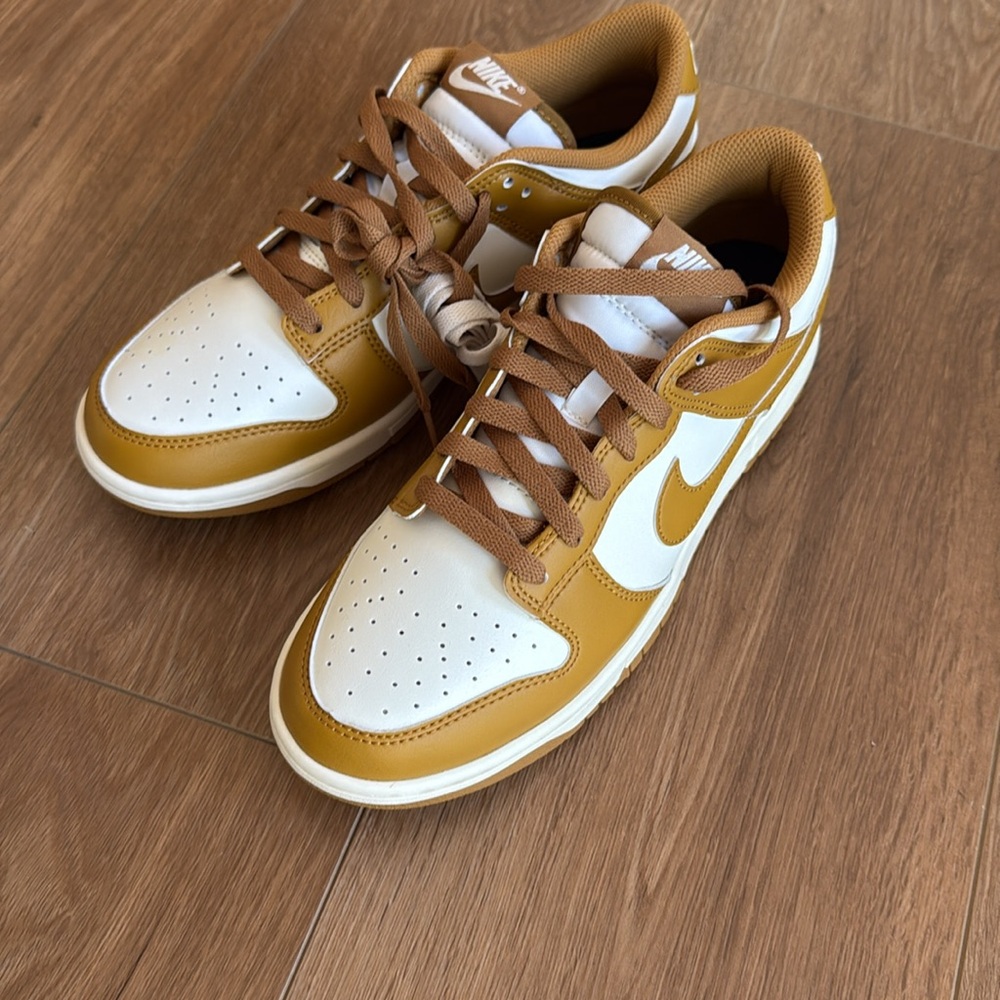 Brand New Nikes Men’s size 8 - Picture 3 of 5